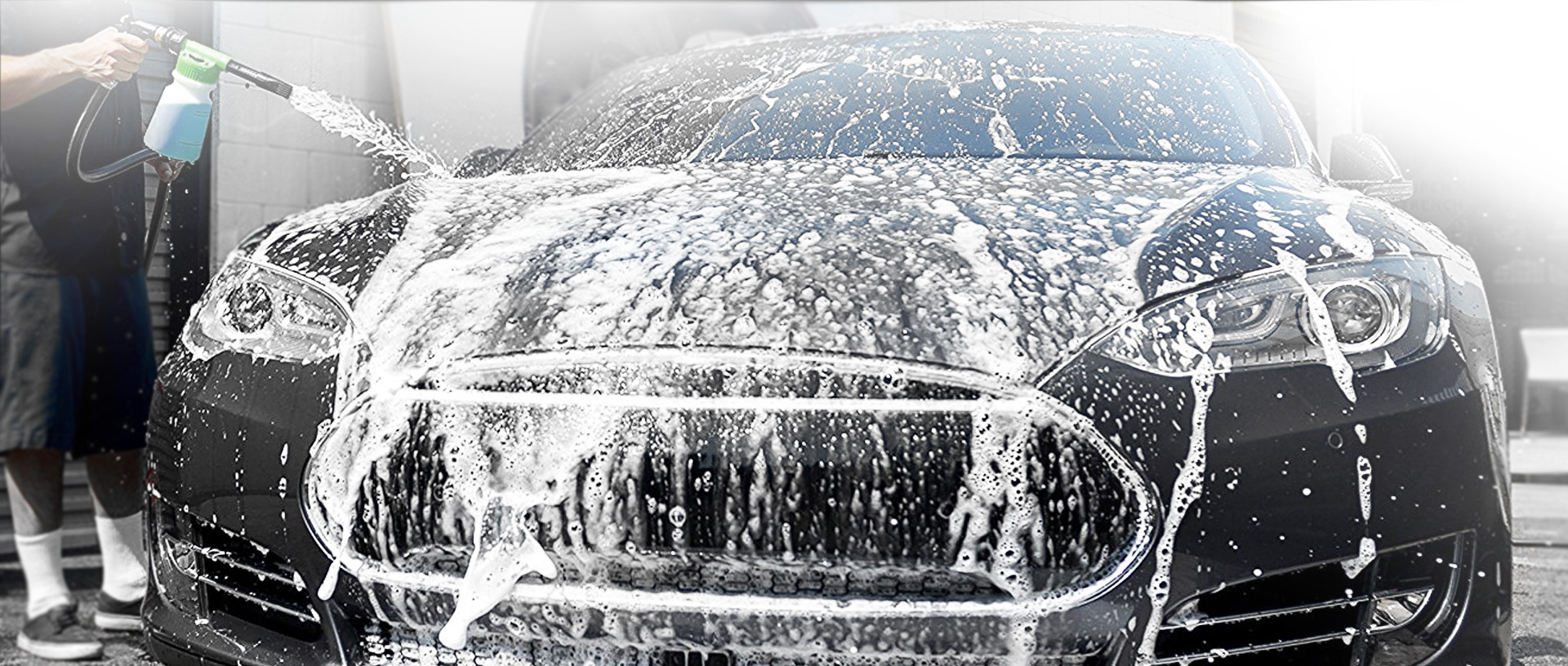 Limpieza de coche con espuma activa: ¿Cuál es el resultado?
